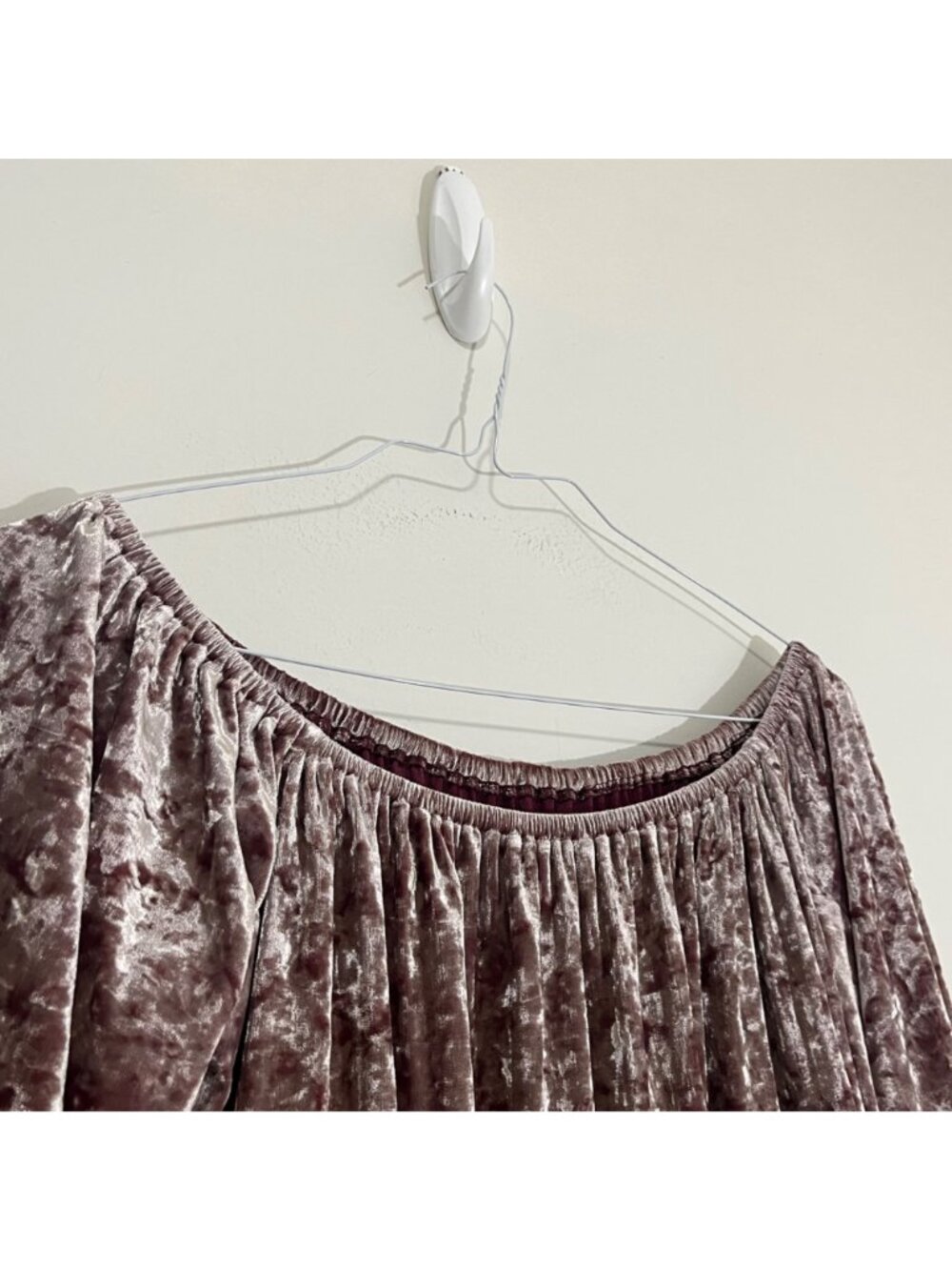 American Eagle Mauve Crushed Velvet Off Shoulder Blouse Top Sz L Boho Whimsical - Picture 5 of 16